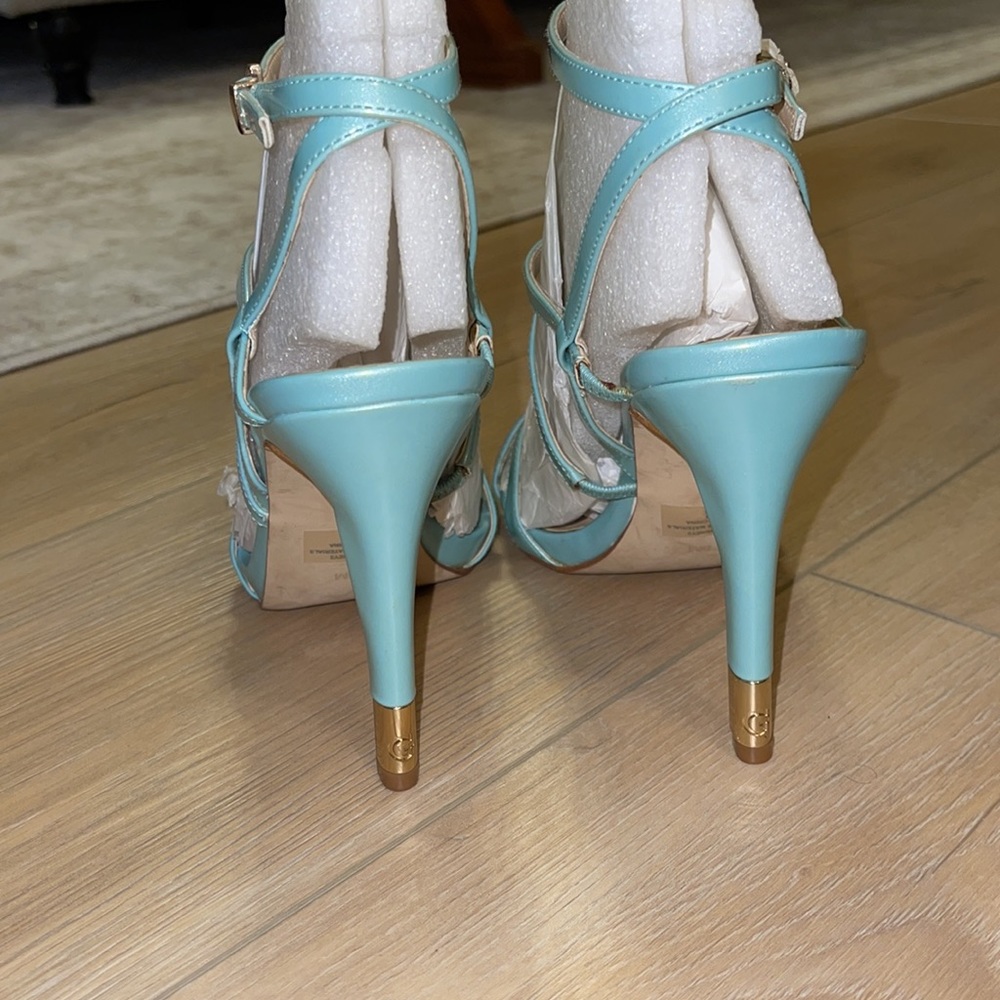 GUESS heels - Picture 3 of 8